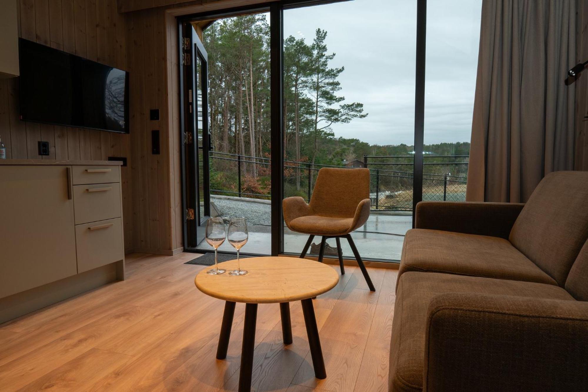Kulleseidkanalen Gjestehamn Bomlo Exteriör bild